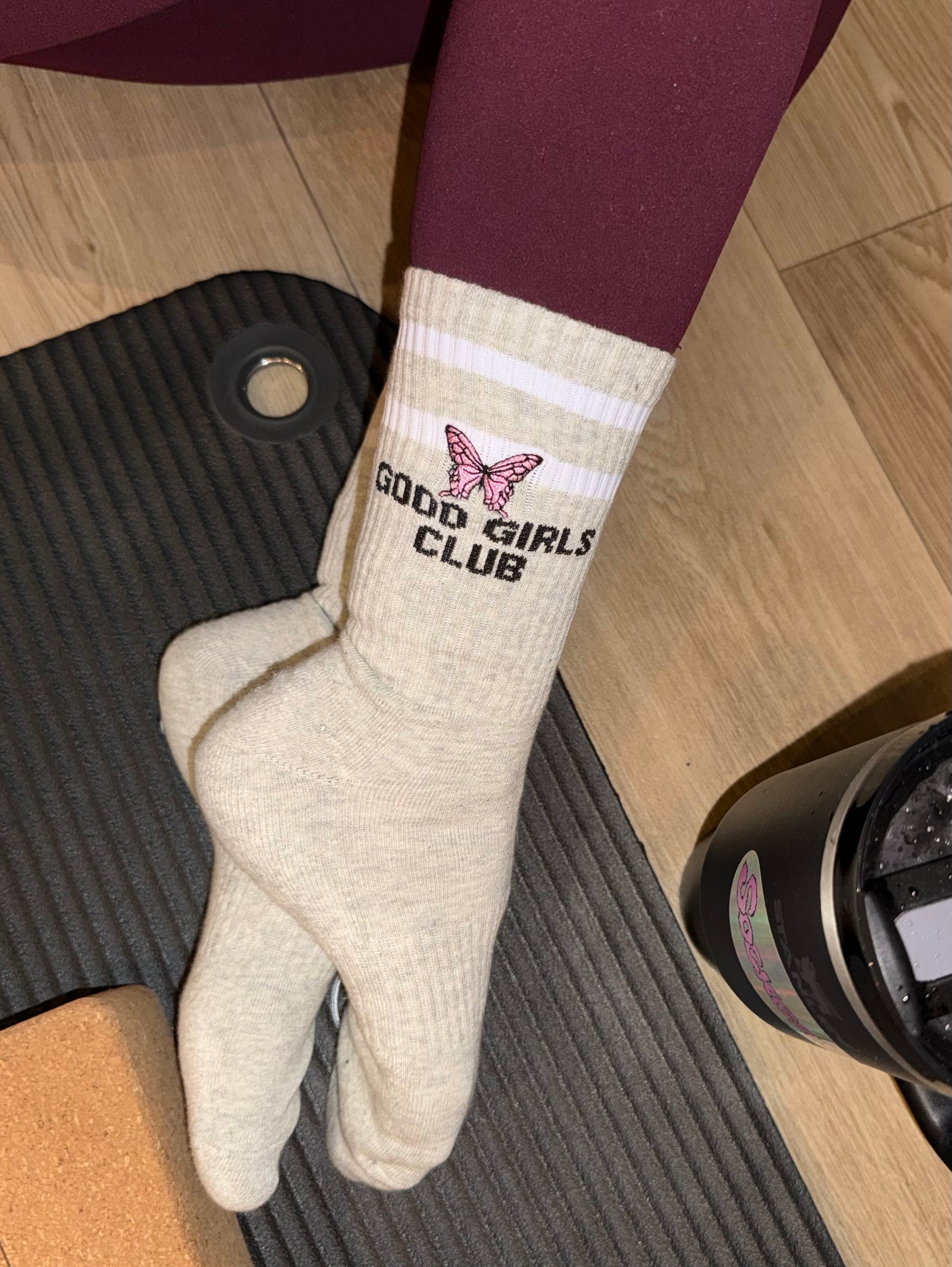 GOOD GIRLS - SPORTS SOCKS (no grips)